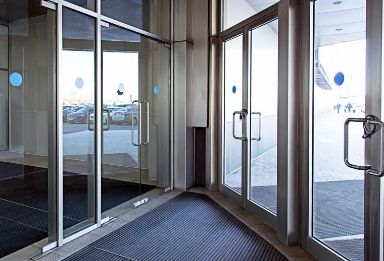 Glass & Entrance Door Cleaning
